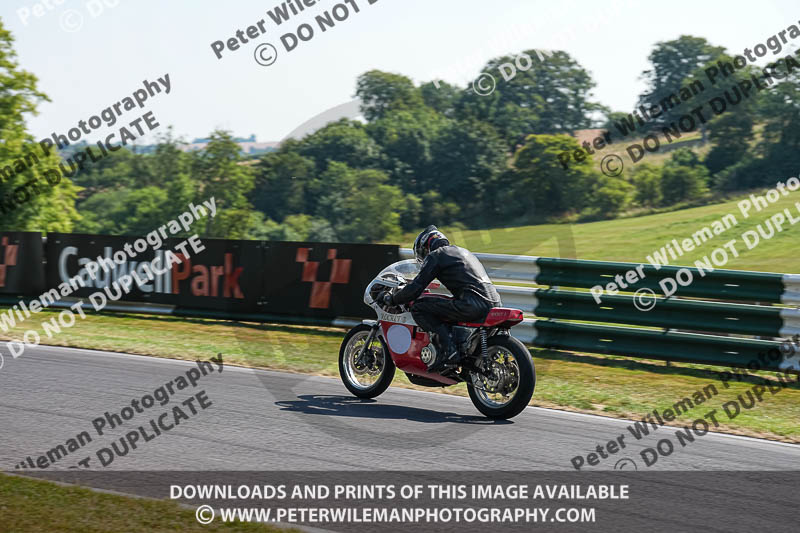 cadwell park;cadwell park photographs;cadwell trackday photographs;enduro digital images;event digital images;eventdigitalimages;peter wileman photography;racing digital images;trackday digital images;trackday photos